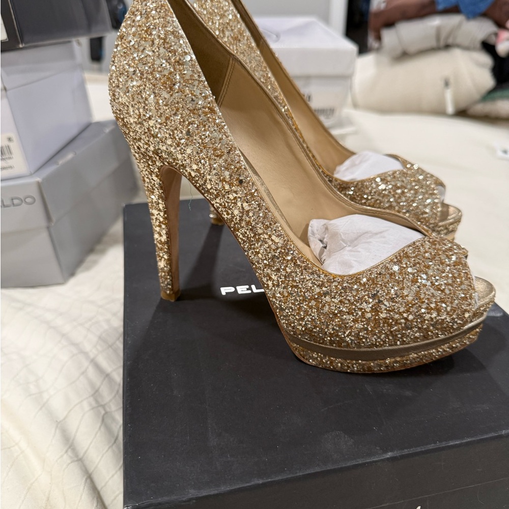 Pelle Moda Gold Glitter Heels
